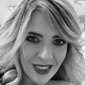 Meet your Posher, Claudia